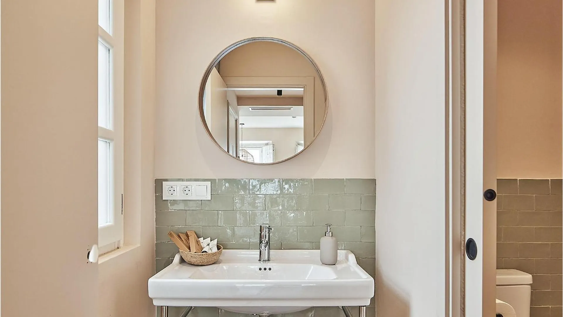 Nice Apartment In Cadiz With Wifi